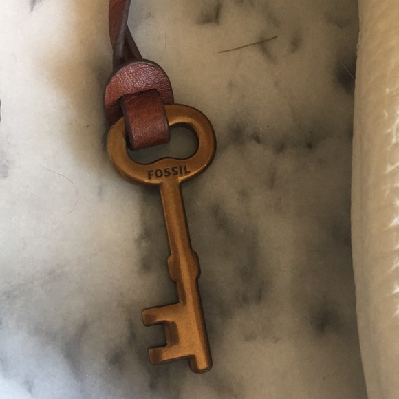 Fossil Kinley Crossbody Bag in Vanilla - Picture 2 of 8